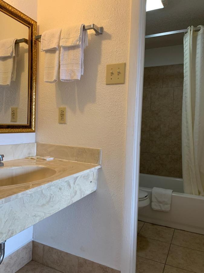 Baton Rouge West Inn ポート・アレン エクステリア 写真